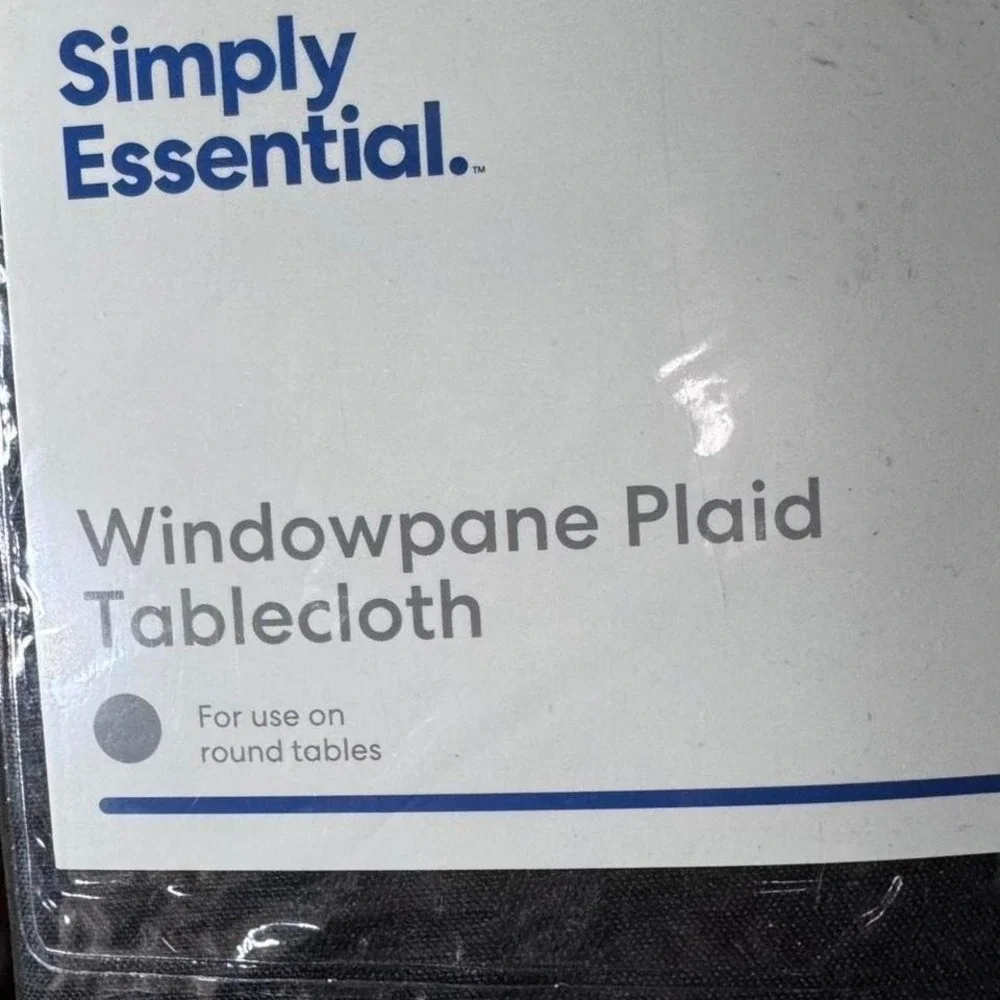 Black Windowpane plaid tablecloth,‎ 70